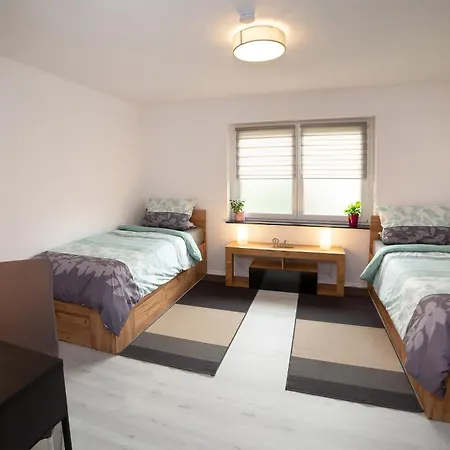 Gemuetliche Ferienwohnung Whole Apartment Merlion 65Sqm, Wlan Wifi, 3 Zi Rooms, Taubertal Kgh Apartmán *